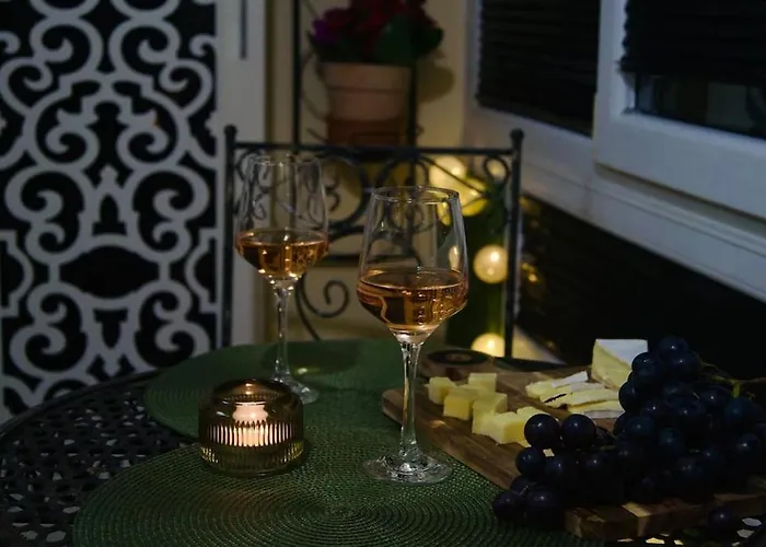 Cozy 2Br Oasis In Central Burgas